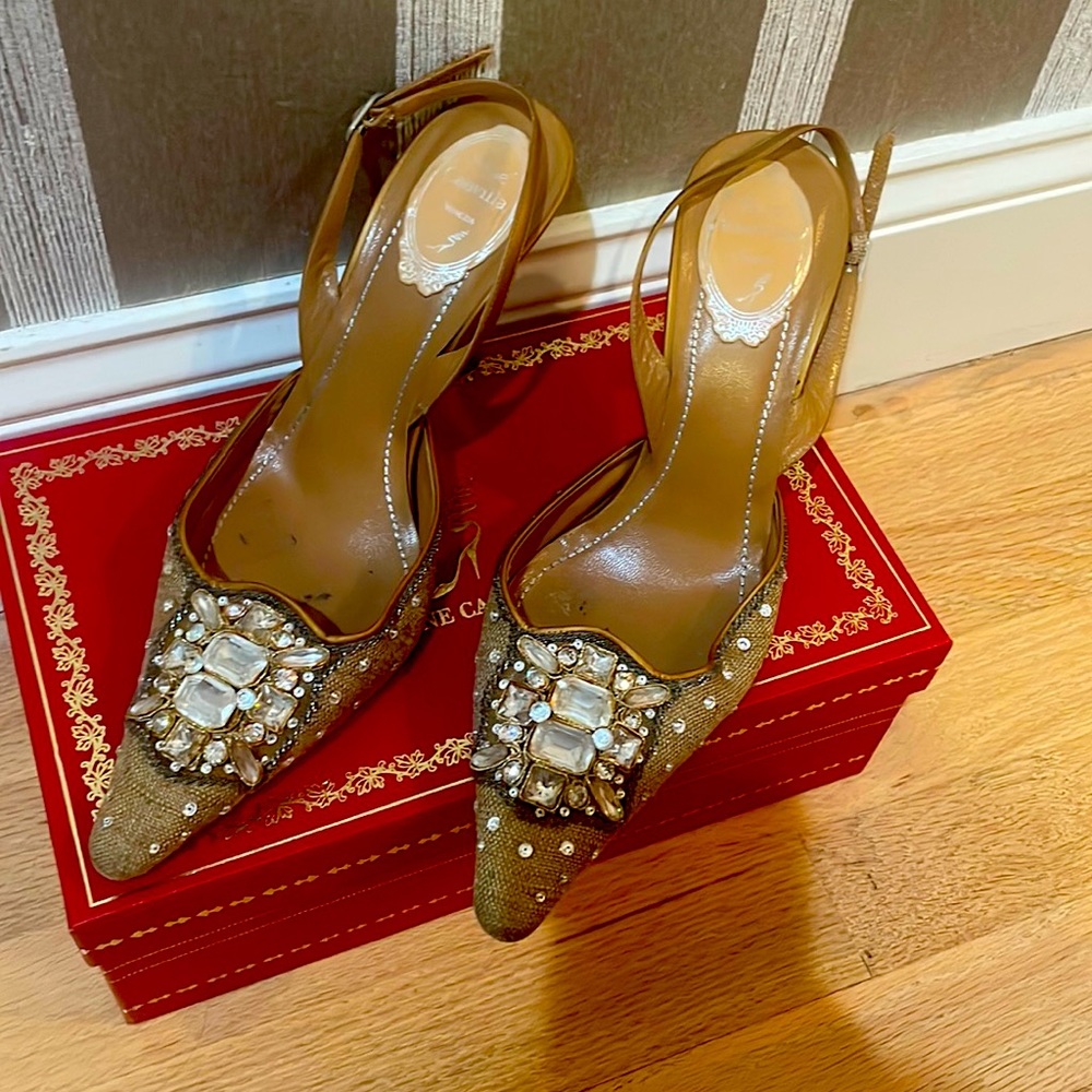 RENE CAOVILLA SIZE 39 BEIGE COLOR